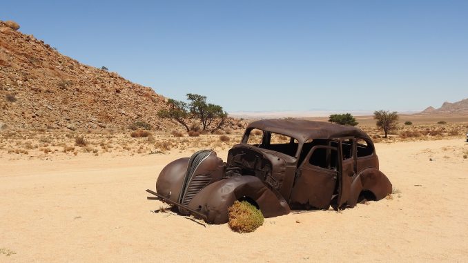 desert-car-pixabay.jpg